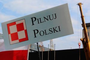 Miasteczko namiotowe pod Sejmem. Chodzi o Nawrockiego 
