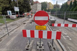 Tędy nie pojedziesz. Rozpoczęły się prace na ul. Nowowiejskiego w Olsztynie [ZDJĘCIA]
