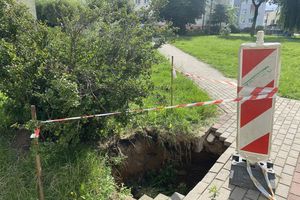 Niebezpieczna dziura na osiedlu 