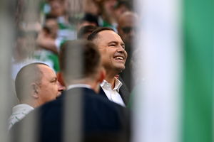 Niesamowite przyjęcie Nawrockiego na trybunach