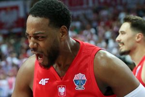 Jordan Loyd pchnął polską koszykówkę do przodu