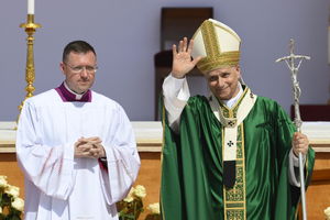 Leon XIV papieżem młodzieży. Miliony na czuwaniu