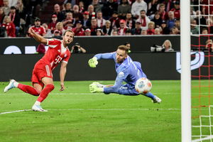 Bayern wygrywa. Historyczny hat-trick Kane'a  