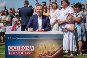 Wicepremier: prezydent został wprowadzony w błąd w sprawie ziemi