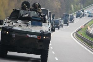 Wojsko przypomina, że kolumny wojskowych pojazdów na ulicach to ćwiczenia, nie powód do niepokoju