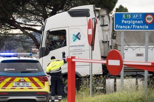 Francuska policja mówi „stop” – migranci zawracani do Hiszpanii