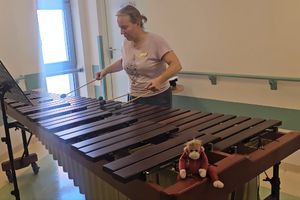Wyjątkowy koncert dla małych pacjentów. Marimba zabrzmiała w olsztyńskim szpitalu
