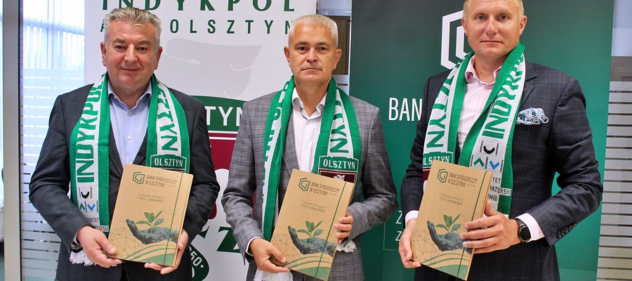 Prezes banku Krzysztof Karwowski (z lewej), prezes Tomasz Jankowski i wiceprezes banku Tomasz Błaszczak 