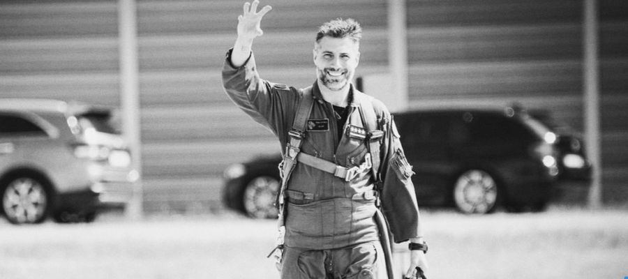 mjr Maciej „Slab” Krakowian z grupy F-16 Tiger Demo Team Poland.