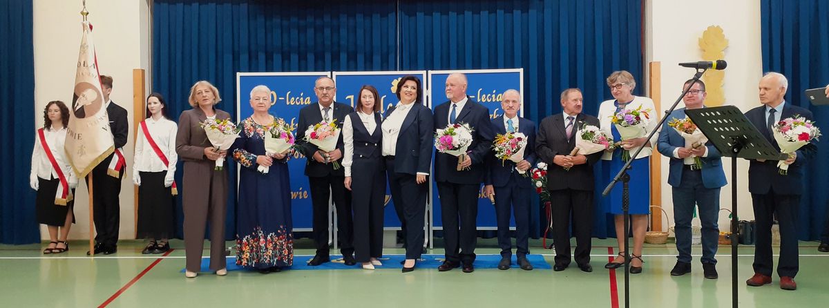 Wyróżnienie dla byłych dyrektorów szkoły
