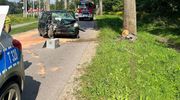 Straciła panowanie nad autem i uderzyła w drzewo