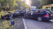 Wahadło na DK16 po zderzeniu trzech osobówek. Dwie osoby trafiły do szpitala