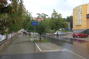 Zamieszanie z parkowaniem w Śródmieściu z blokadami w tle