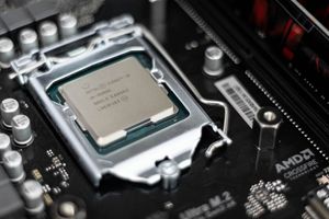 Czym różni się procesor Intel Core i5 od i7? Który z nich warto wybrać?