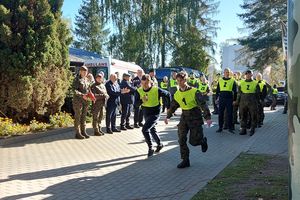 Niepełnosprawni i żołnierze wystartowali w Turnieju Otwartych Serc 