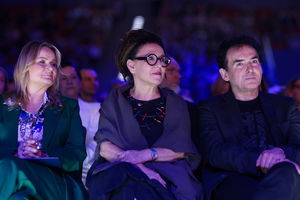 Olga Tokarczuk napisze o wielkiej wędrówce