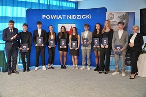 Gala Stypendialna Powiatu Nidzickiego. Uczniowie nagrodzeni za pasję i pracę