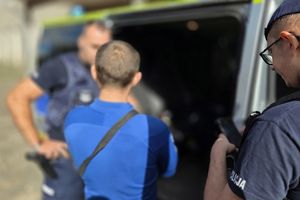 Wspólne patrole policji i Służby Ochrony Kolei w Olecku
