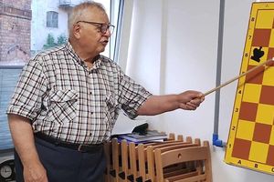 Szachowa szkółka w MCK pod okiem pana Feliksa