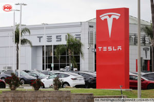 Musk ratuje Teslę