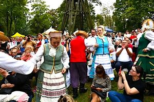 Wojewódzkie obchody święta plonów w skansenie