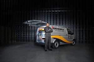 Jak mobilny serwis wózków widłowych oszczędza Twój czas i pieniądze