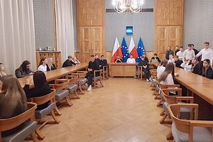 Uczniowie z Norwida zawitali dziś do stolicy
