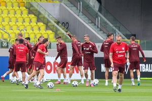 Debiut Urbana i powrót Lewandowskiego. Polska walczy o punkty z Holandią
