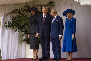 Trump oddał hołd Elżbiecie II