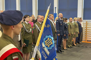Pierwszy dzwonek w nowych klasach mundurowych