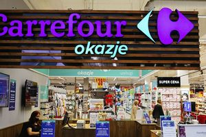 Carrefour na rozdrożu: co dalej z 800 sklepami nad Wisłą?