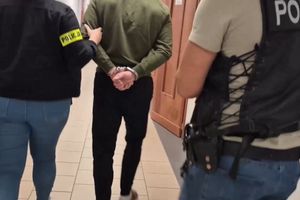 Napad na turystę w Mikołajkach. Dwaj mężczyźni zatrzymani przez policję