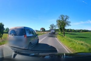 Podwójna ciągła? Kierująca dacią ukarana dzięki nagraniu od internauty [WIDEO]