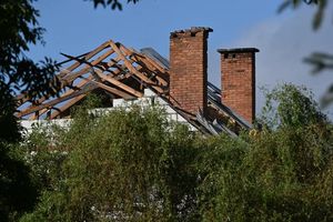 Polska rakieta mogła zniszczyć dom w Wyrykach. Właściciel zapowiada