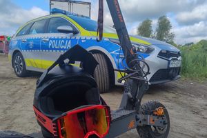 15-latek na e-hulajnodze uderzył w Audi