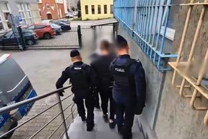 Użył wobec policjantów maczety oraz gazu pieprzowego