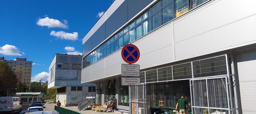 Odnowiony budynek usługowy przy ul. Murzynowskiego 18 w Olsztynie