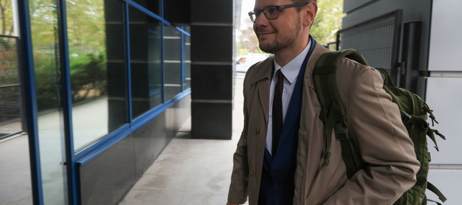 Poseł PiS Michał Woś po konferencji prasowej przed Prokuraturą Krajową w Warszawie