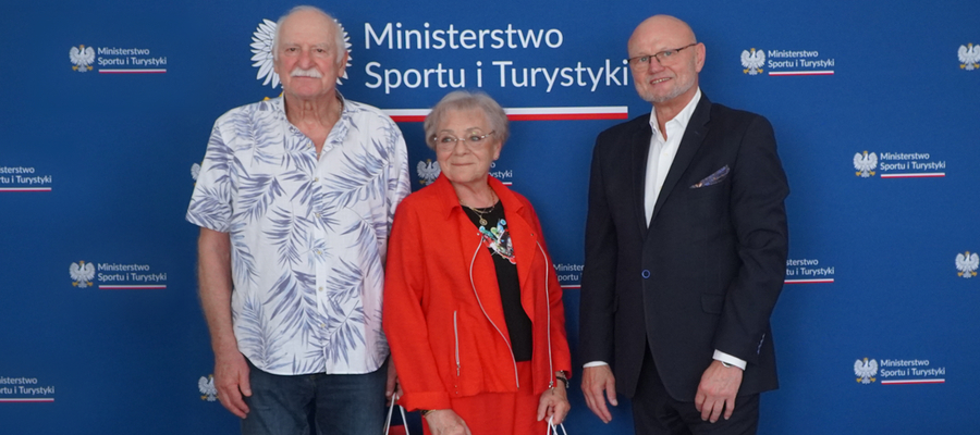 Od lewej: Mirosław Rybaczewski z żoną Ewą i Ireneusz Nalazek
