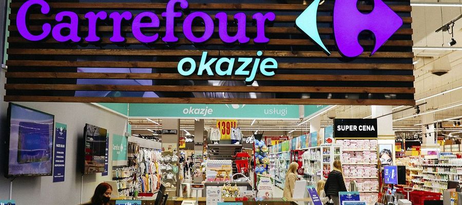 Carrefour na rozdrożu: co dalej z 800 sklepami nad Wisłą?