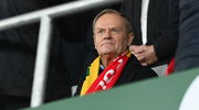 Wulgarne okrzyki, szokujący transparent. Kibice zmasakrowali Tuska na meczu