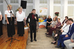 Uniwersytet Trzeciego Wieku pozostaje miejscem, w którym nauka splata się z radością życia