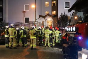 Tragiczny pożar w bloku w Olsztynie. Nie żyje kobieta [ZDJĘCIA]