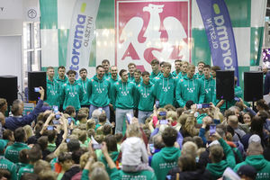 SIATKARZE SPOTKALI SIĘ Z KIBICAMI [ZDJĘCIA]