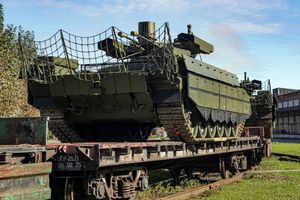 Armia Kremla wysyła najnowsze wozy bojowe