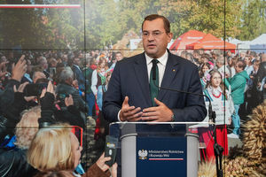 Minister Krajewski: są miliardy na pomoc