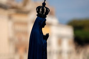 Modlitwa o pokój. Papież Leon XIV: trzeba rozbroić rękę, a jeszcze wcześniej serce 