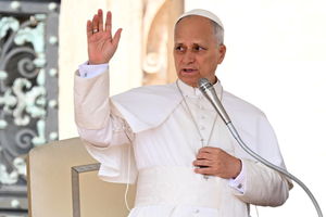 Biały koń z Polski w darze dla papieża Leona XIV 