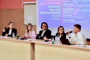 Środowisko pracy osób niepełnosprawnych – projekty dla biznesu