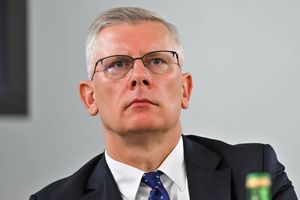 "Polska nie powinna przykładać do tego ręki"